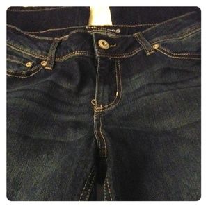 Maurices women blue jeans 7\8 short